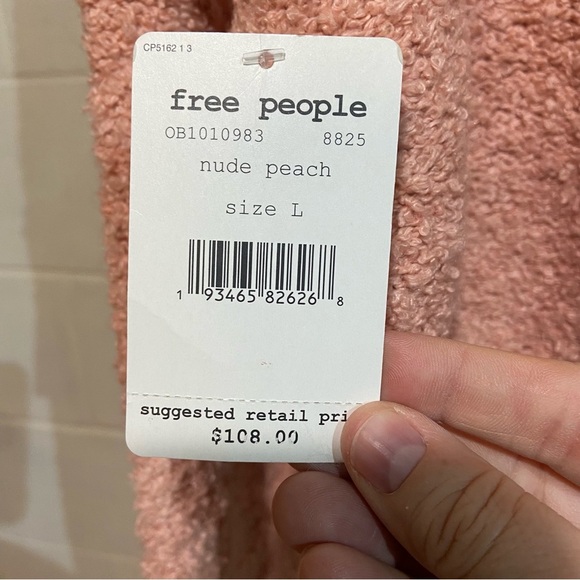 Free People Finders Keepers V Neck Sweater LARGE in Nude Peach NWT - Picture 5 of 7